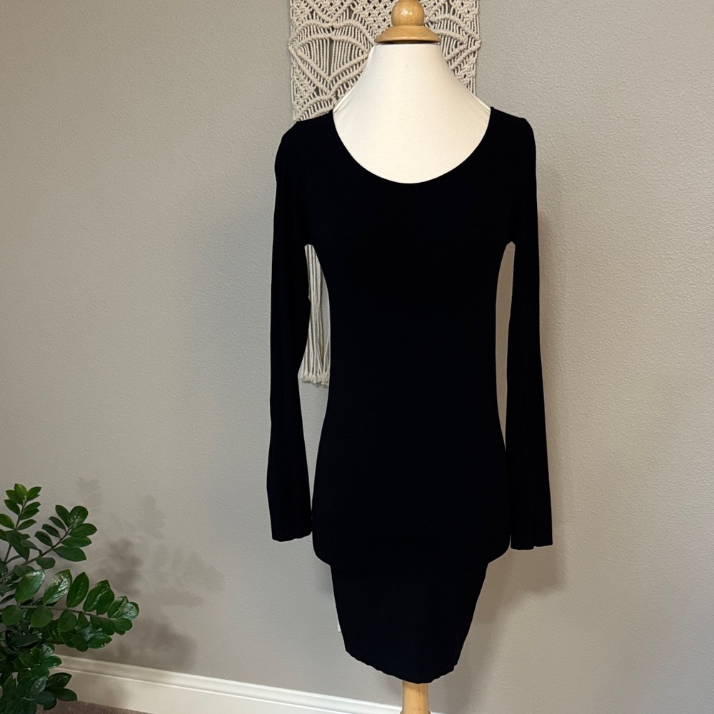 Black body con stretchy fitted dress small NWOT